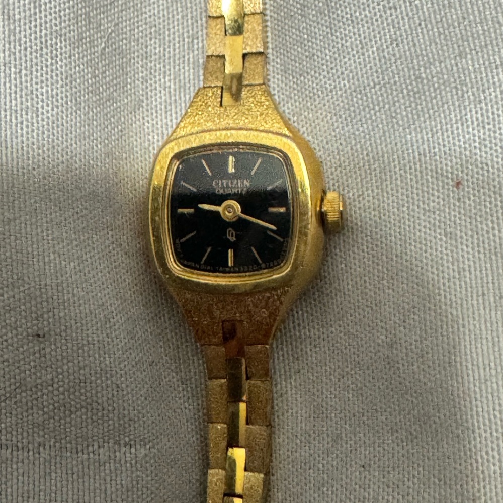 Vintage Citizen Women's Gold and Black Timepiece